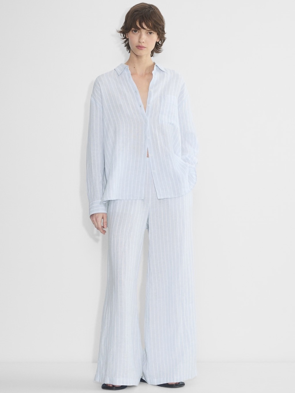 ARITZIA Spatial Linen Pant in Glimmer/White - Size Small - Like New